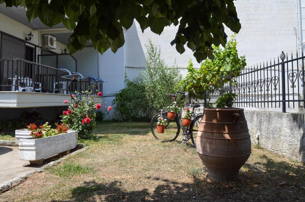 Manos Kritikakis Apartments Πλαταμώνας Εξωτερικό φωτογραφία