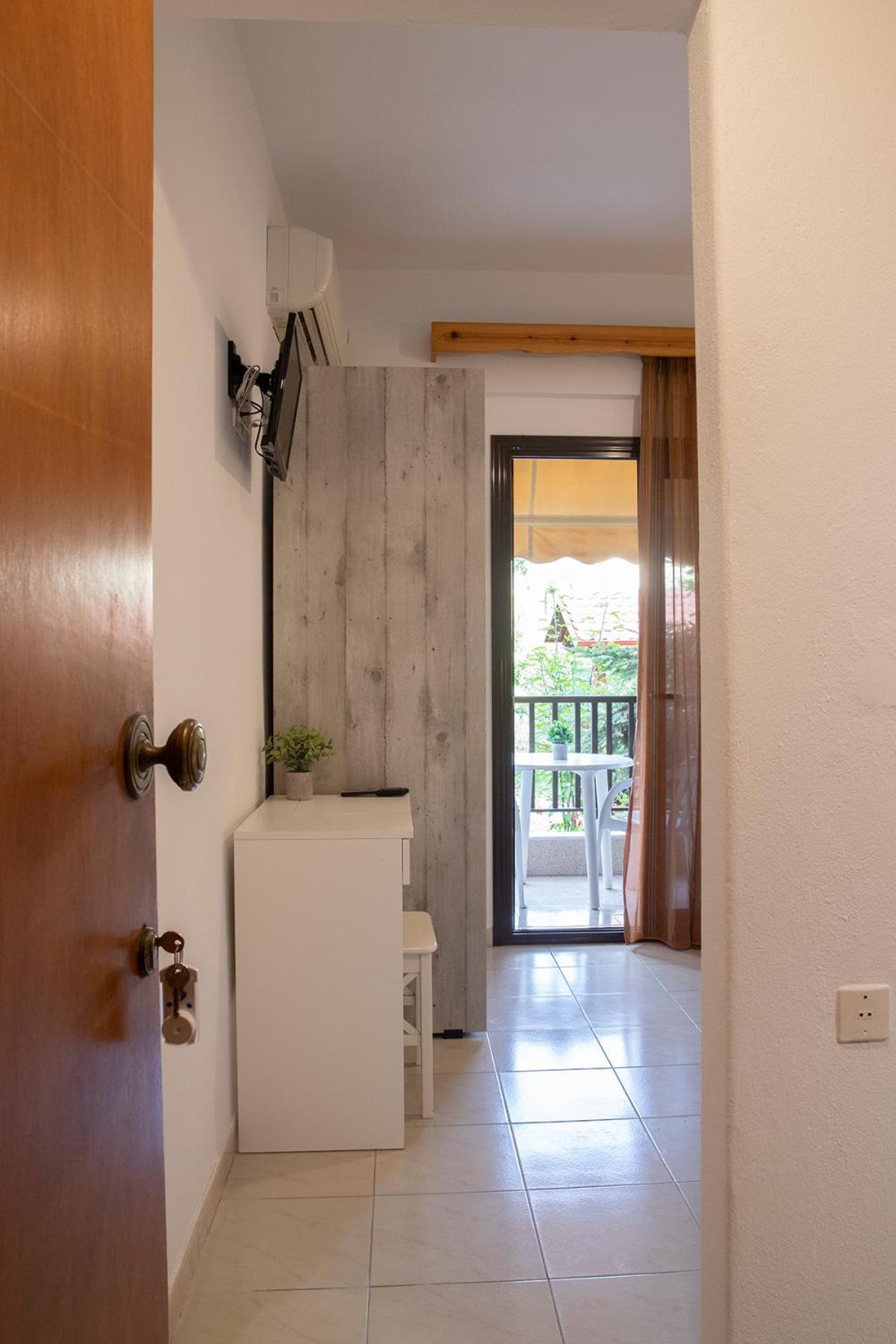 Manos Kritikakis Apartments Πλαταμώνας Εξωτερικό φωτογραφία